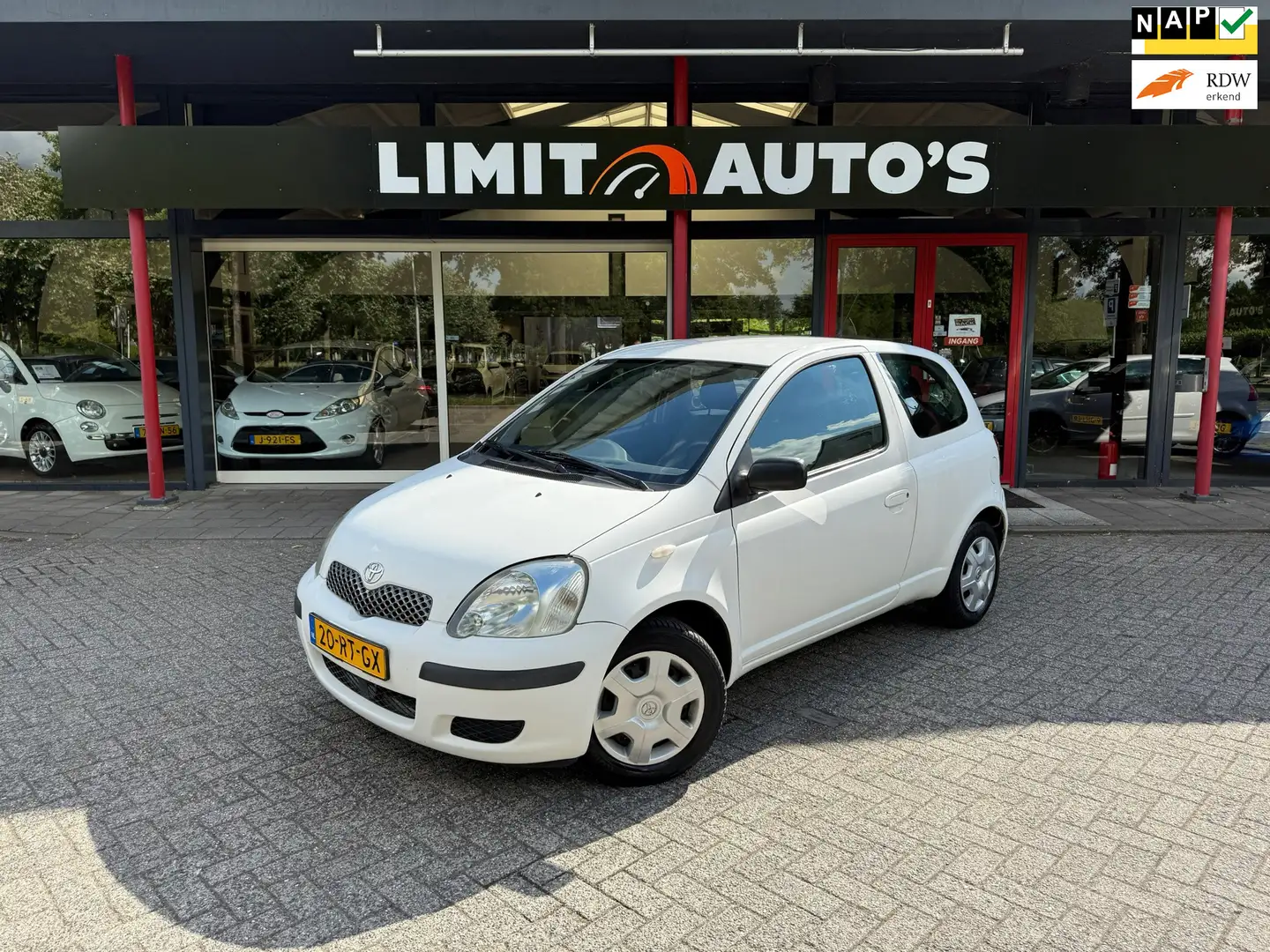 Toyota Yaris 1.0 VVT-i Terra Wit - 1