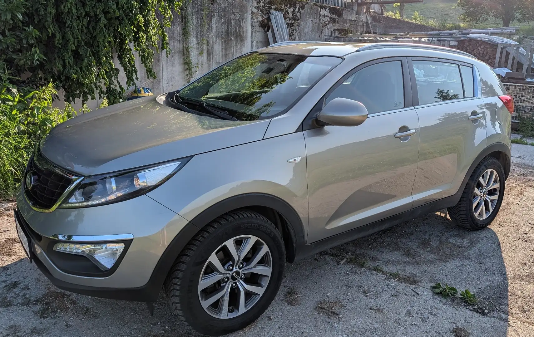 Kia Sportage Silber 1,7 CRDi 2WD - 1