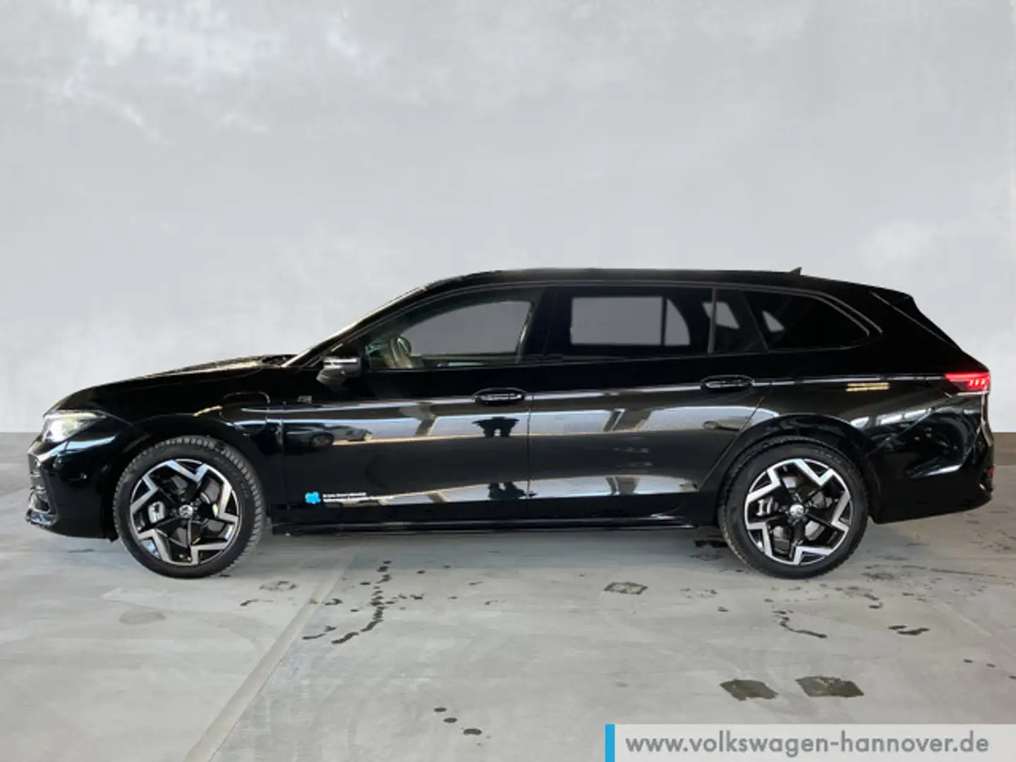 Volkswagen Passat Variant R-Line 1.5 TSI DSG eHybrid AHK Na Schwarz - 2