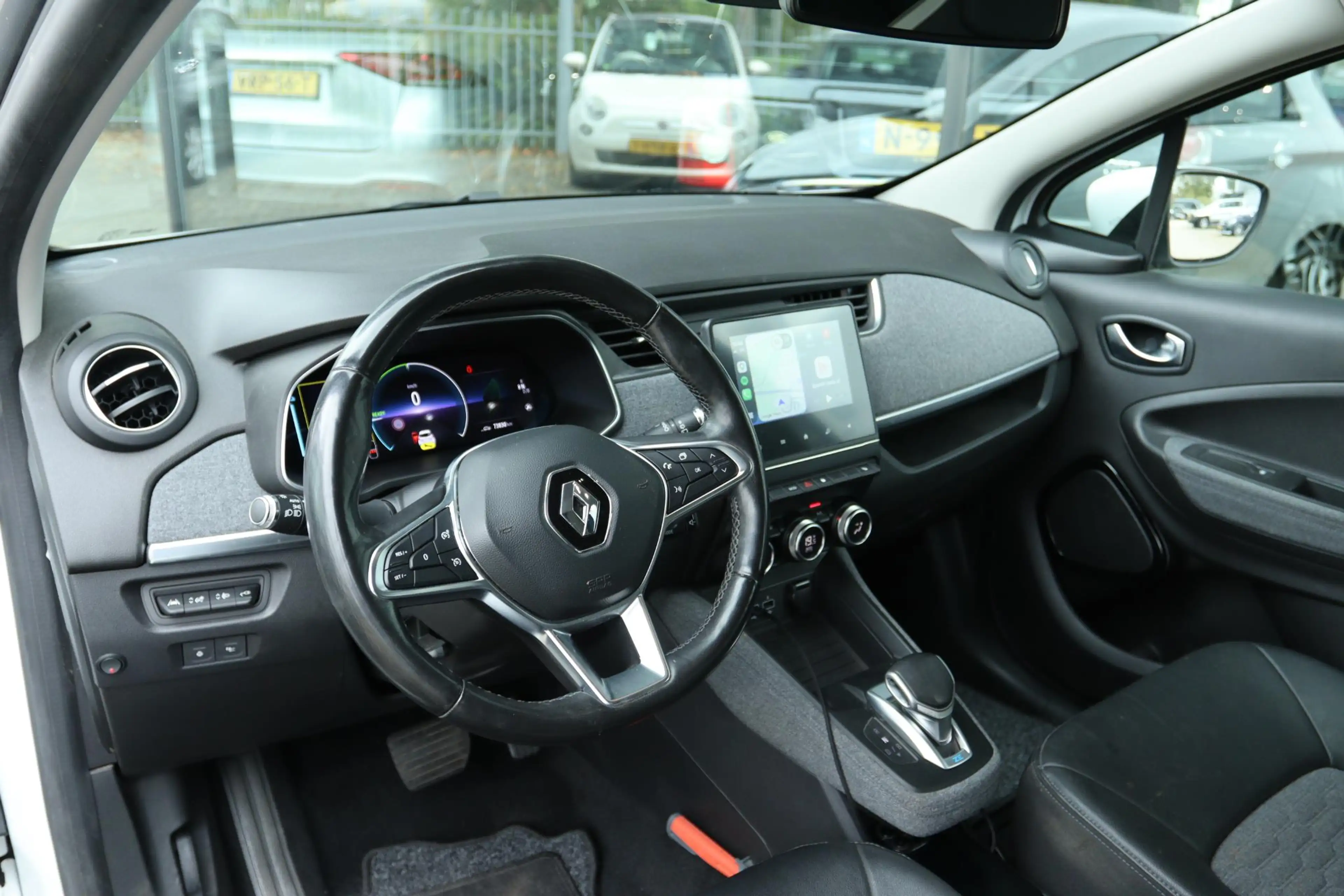 Renault ZOE R135 INTENS 52 KWH SOH 93.8% | KOOPACCU | CARPLAY — photo 3