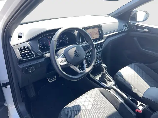 Volkswagen T-Cross view 9