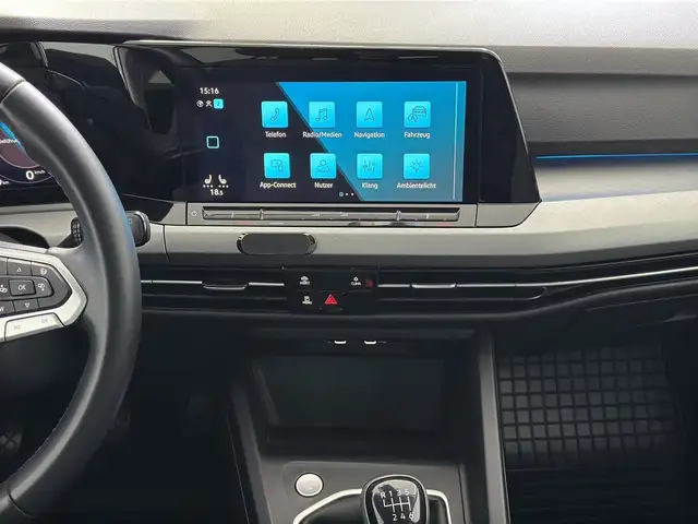 Volkswagen Golf view 11