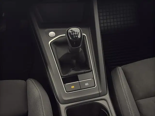 Volkswagen Golf view 12