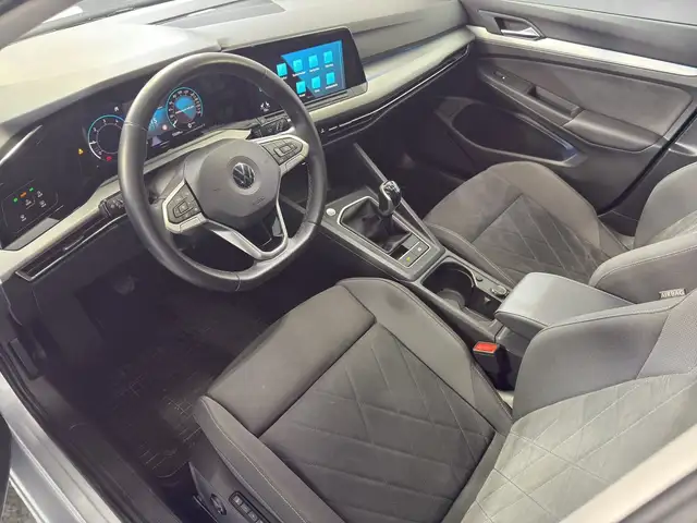 Volkswagen Golf view 6