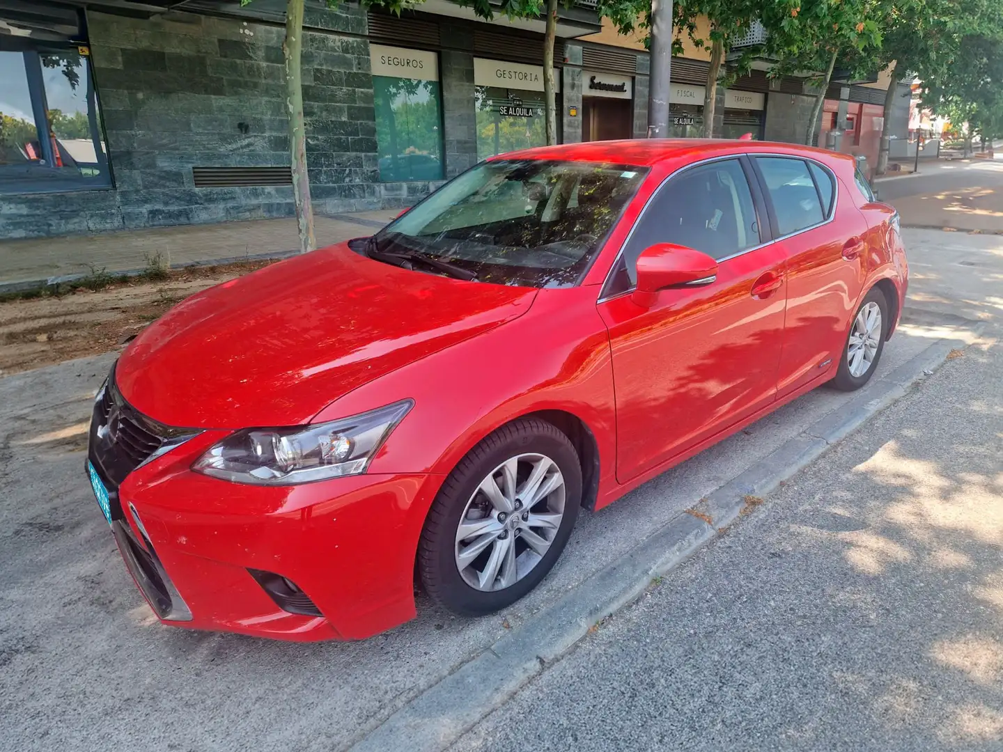 Lexus CT 200h Business Rojo - 2