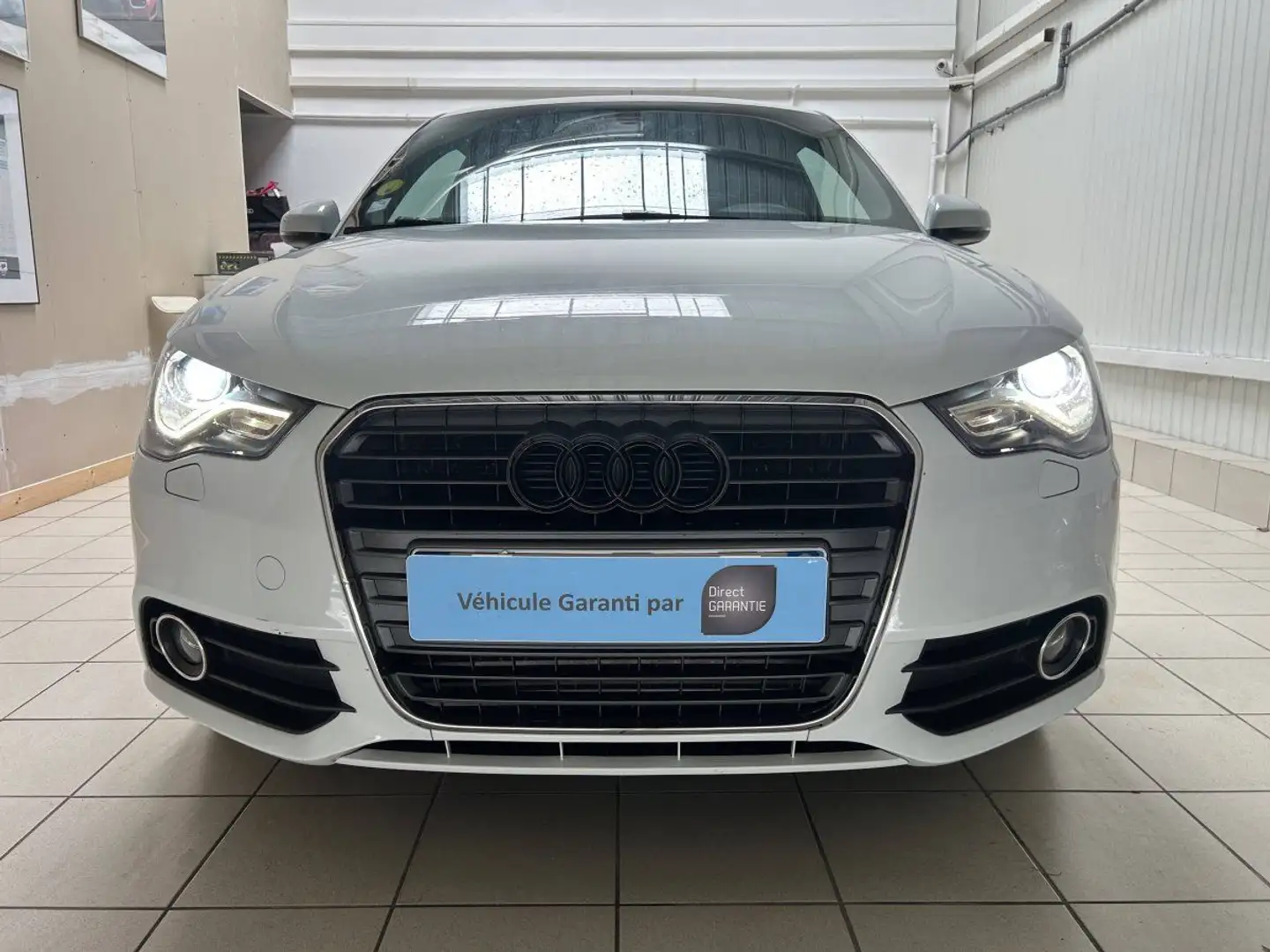 Audi A1 1.6 TDI 90ch FAP S line S tronic 7 Blanc - 2