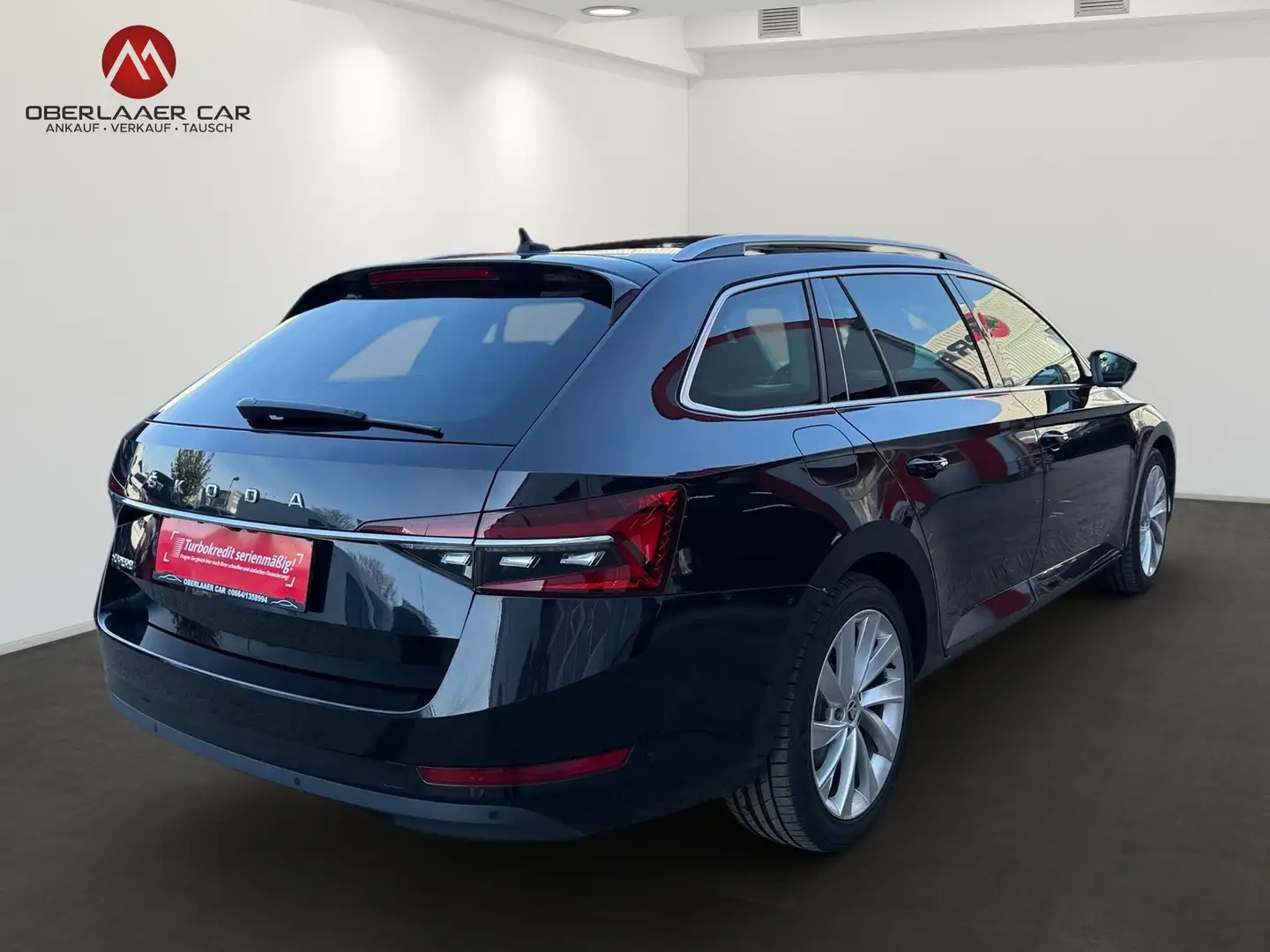 Skoda Superb Kombi 2,0 TDI Style DSG. | Panorama | AHK | Schwarz - 2