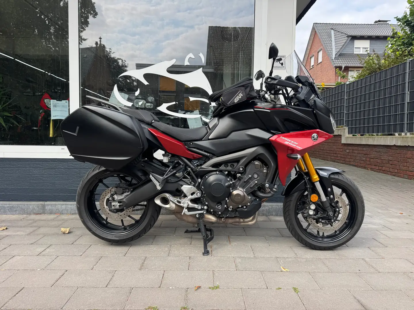 Yamaha Tracer 900 GT 1.Hand Schaltautomat crna - 1
