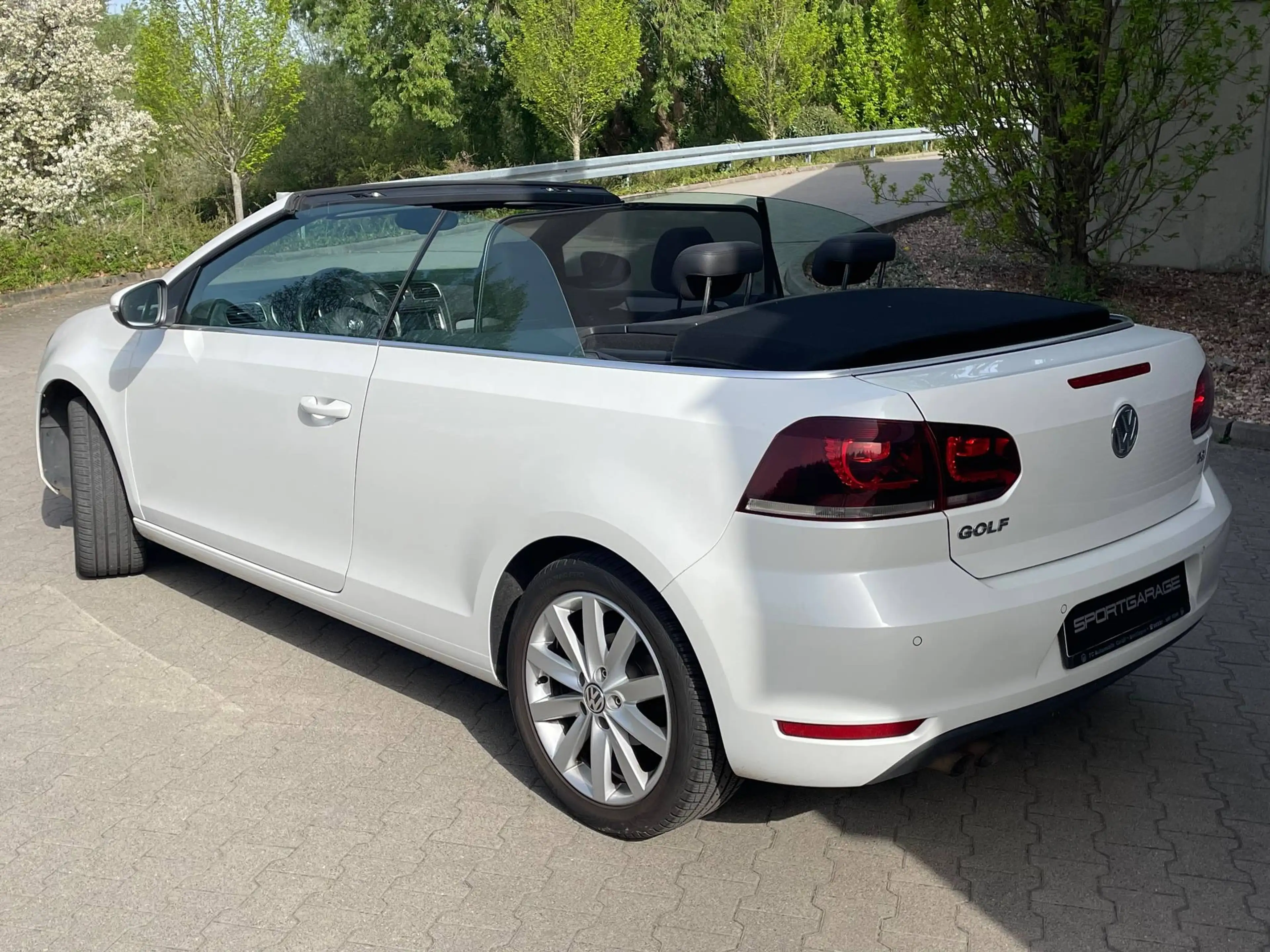 Volkswagen Golf Cabriolet DSG Navi Leder SHZ StaHz Bi-Xenon PDC Freisprech. — photo 4