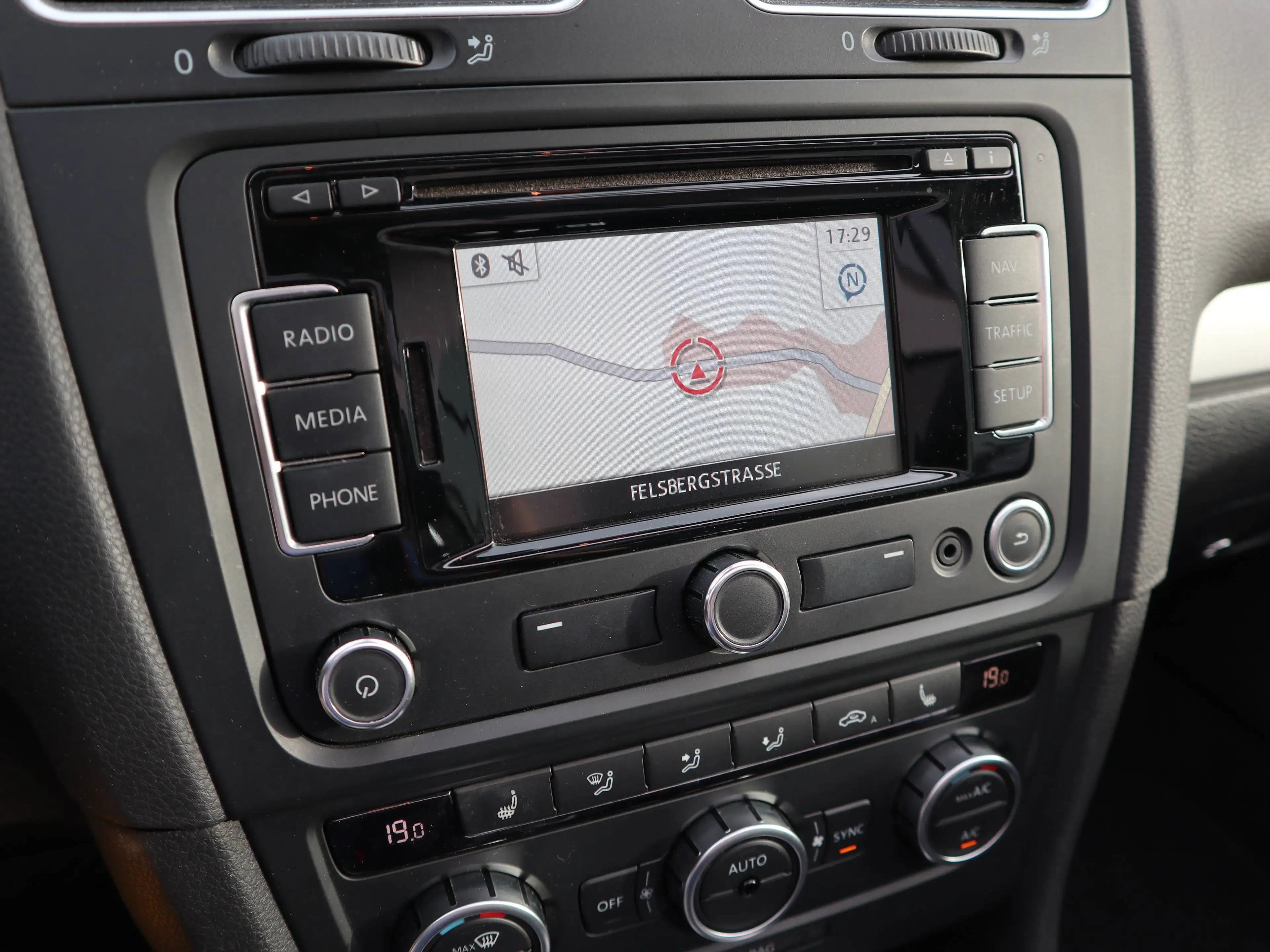 Volkswagen Golf Cabriolet DSG Navi Leder SHZ StaHz Bi-Xenon PDC Freisprech. — photo 9