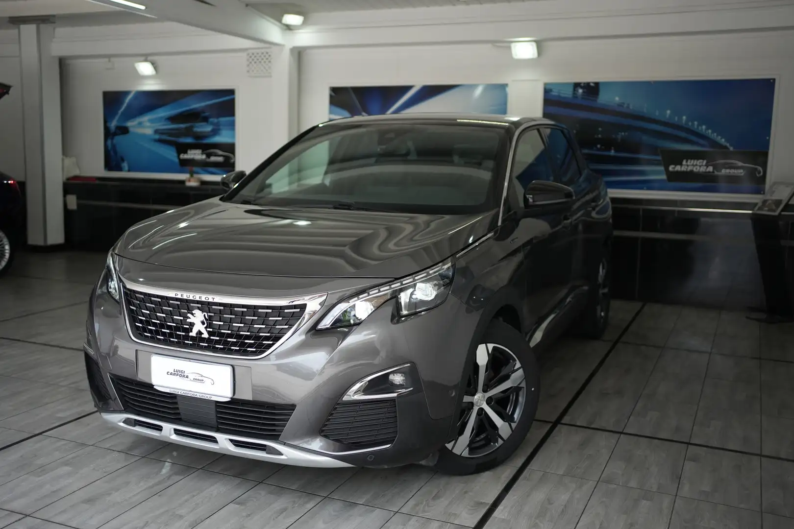 Peugeot 3008 BlueHDi 120 S&S GT Line Grau - 1