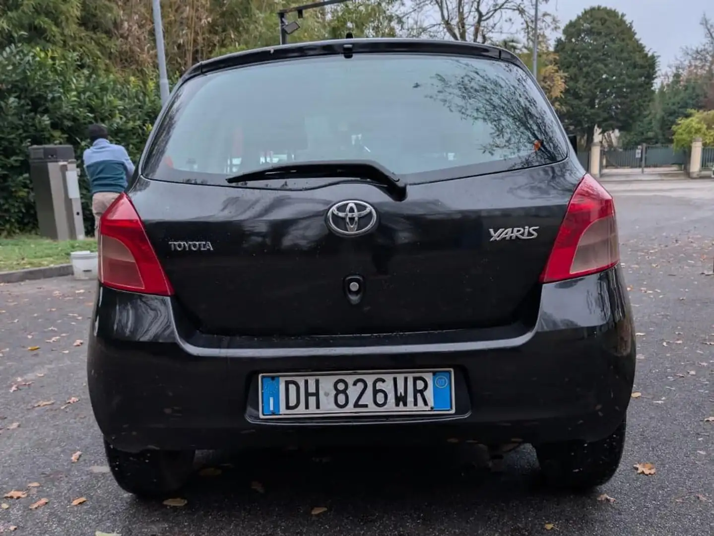 Toyota Yaris Yaris II 2005 5p 1.0 Sol Nero - 2