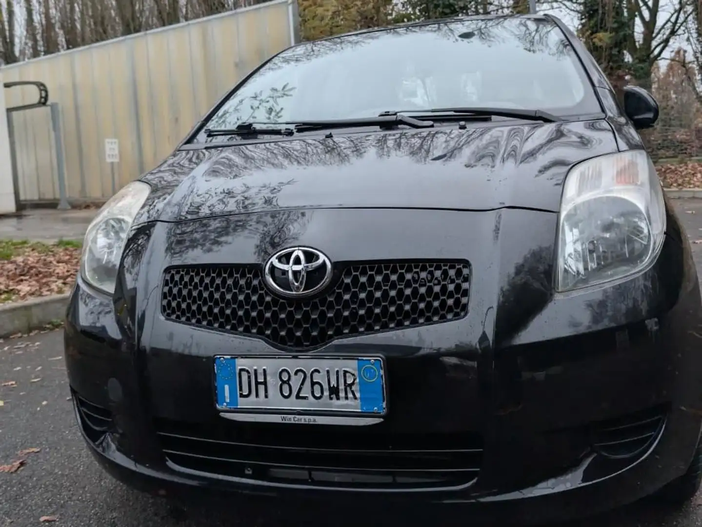 Toyota Yaris Yaris II 2005 5p 1.0 Sol Nero - 1