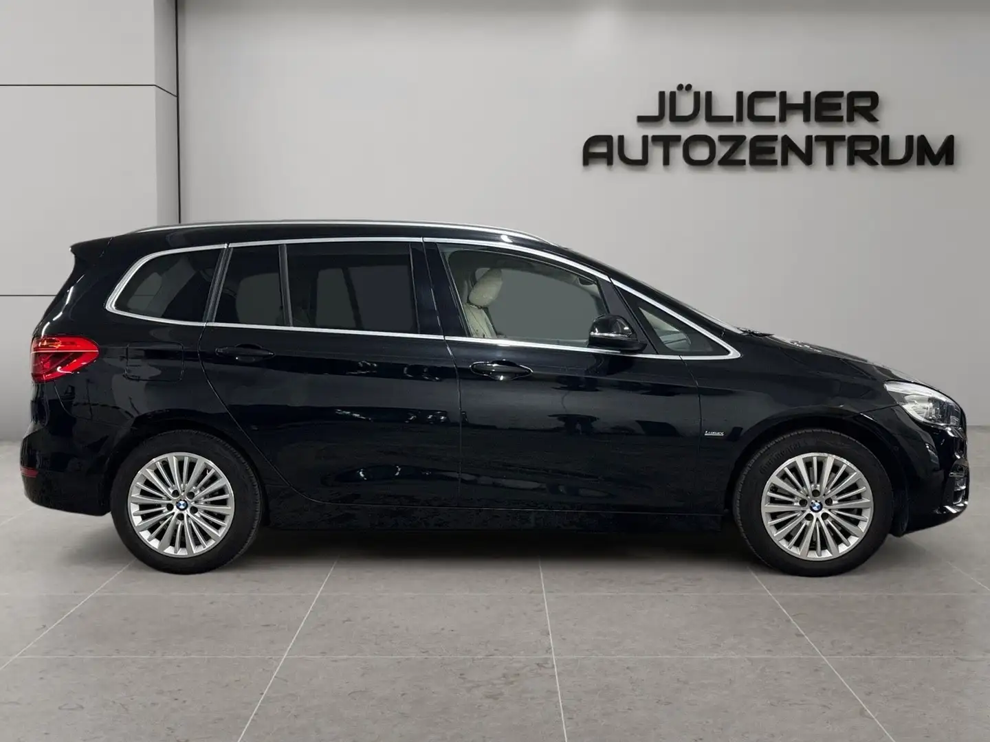 BMW 220 220 i Gran Tourer Luxury Line Automatik, Leder Schwarz - 2
