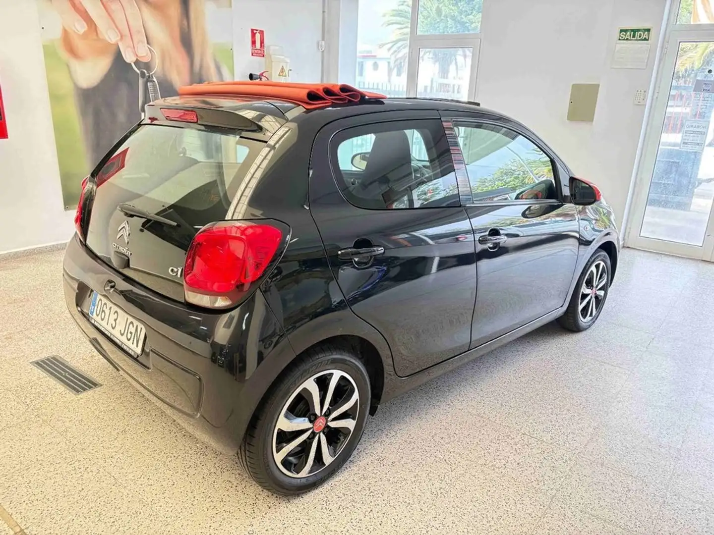 Citroen C1 Airscape 1.0 VTi Feel ETG Negro - 2
