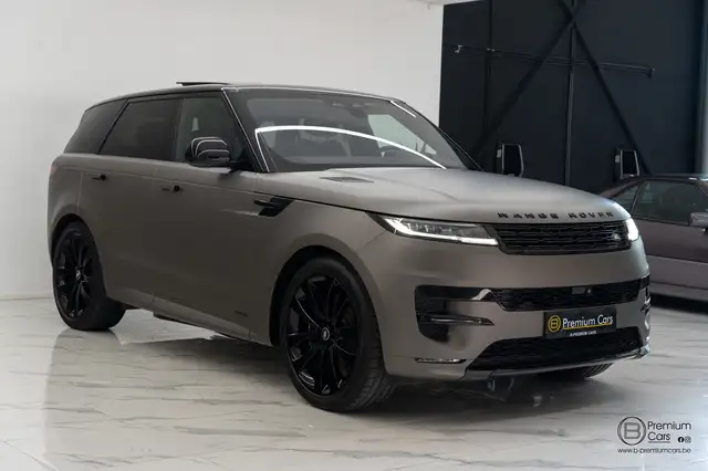 Land Rover Range Rover Sport view 5