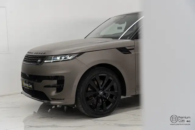 Land Rover Range Rover Sport view 12