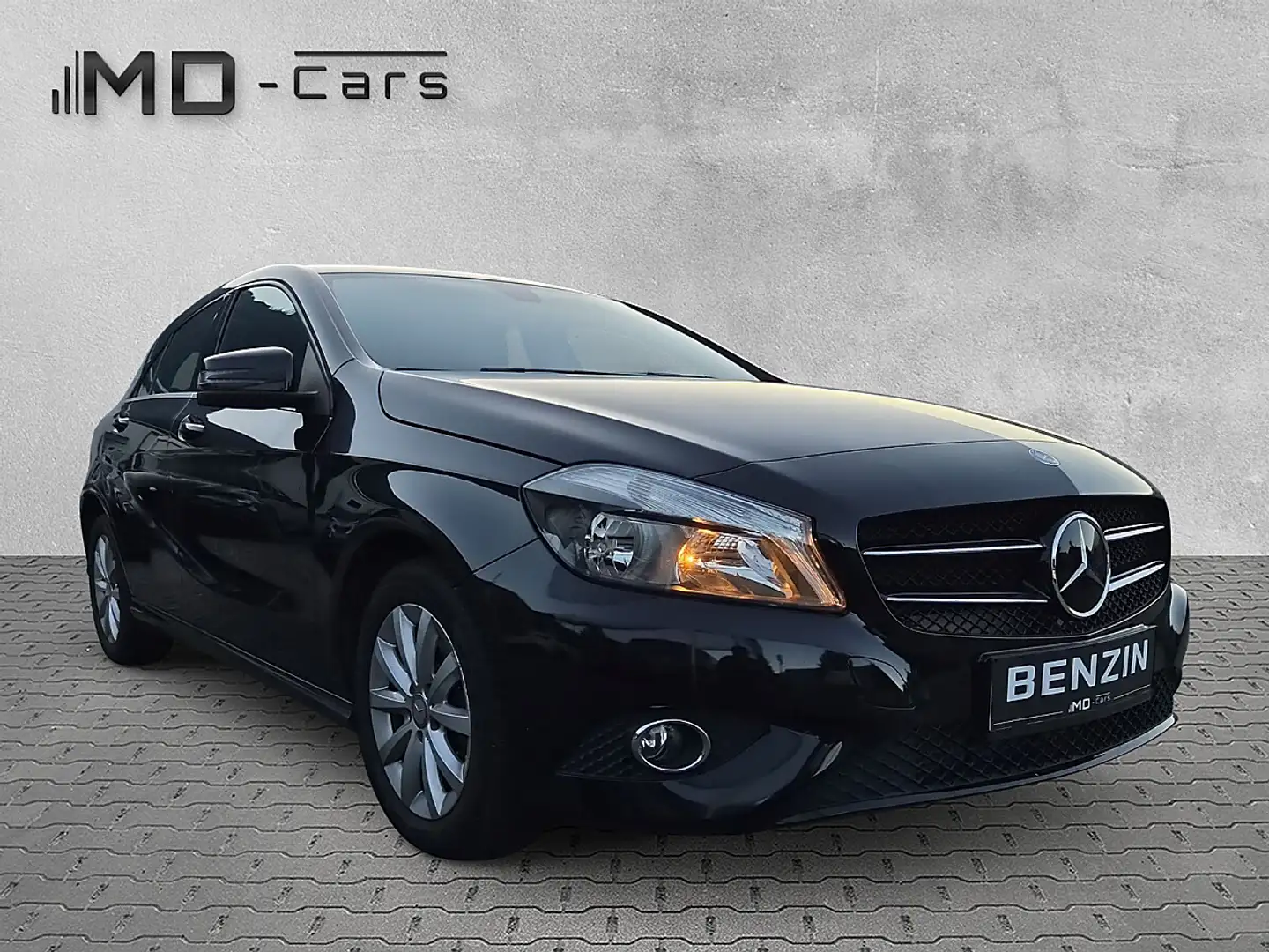 Mercedes-Benz A 180 BlueEfficiency Schwarz - 2