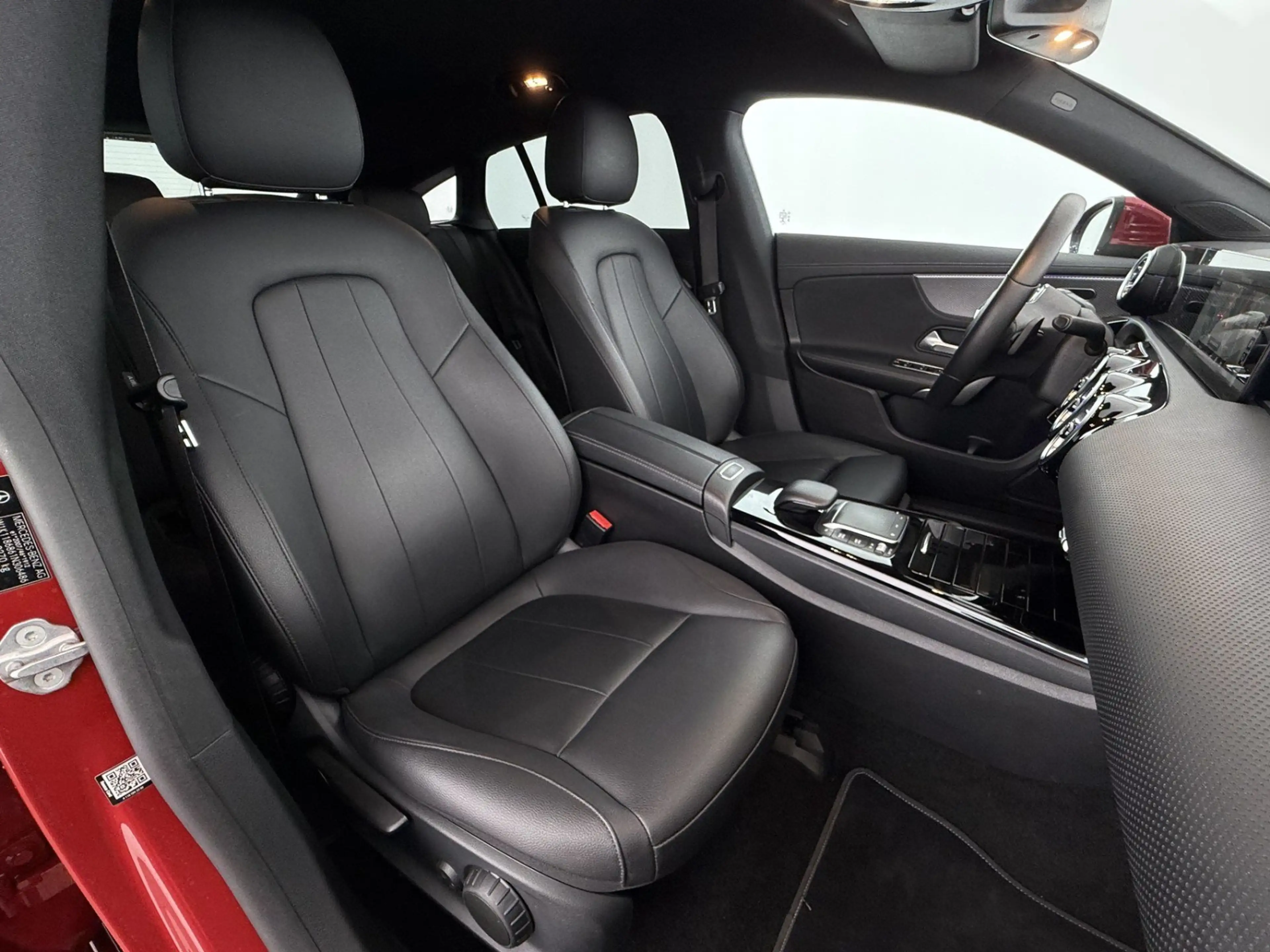 Mercedes-Benz CLA 250 e SB Progressive PHEV Aut LED AHK LEDER — photo 15