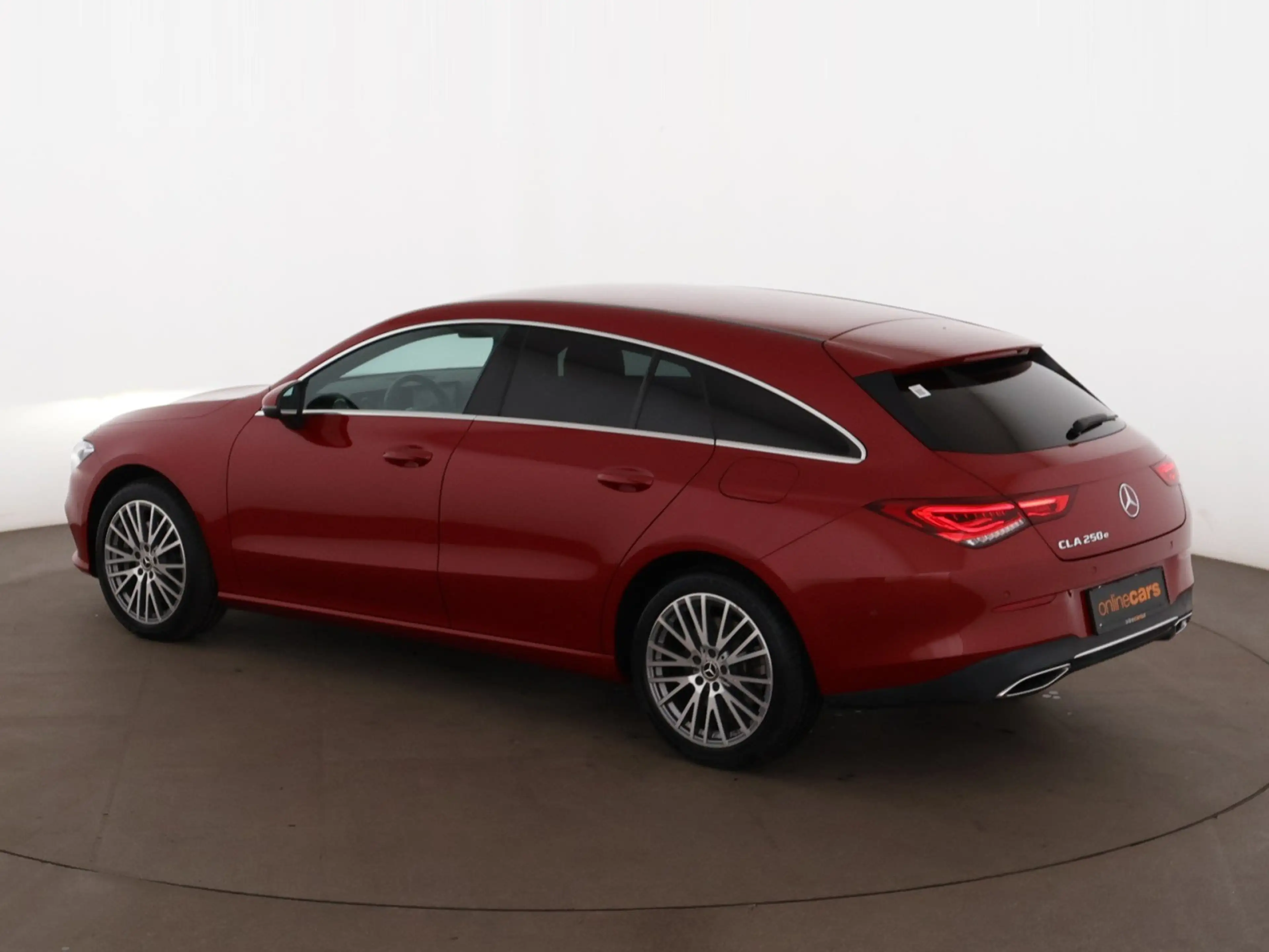 Mercedes-Benz CLA 250 e SB Progressive PHEV Aut LED AHK LEDER — photo 6
