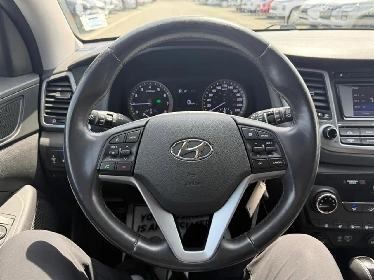 Hyundai TUCSON снимка Hyundai TUCSON