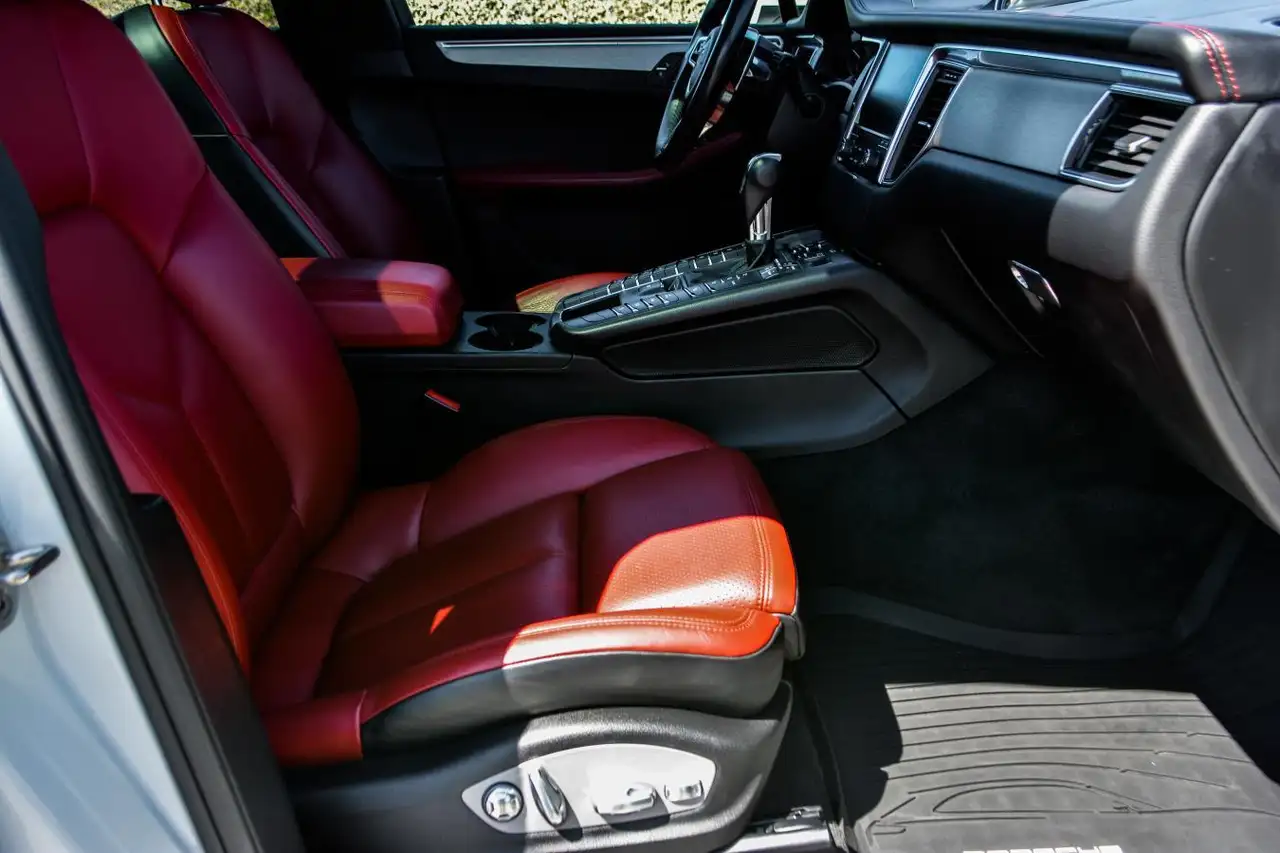Porsche Macan снимка Porsche Macan