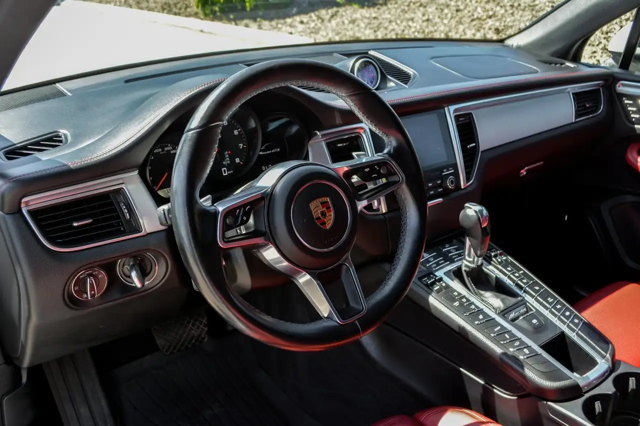 Porsche Macan снимка Porsche Macan