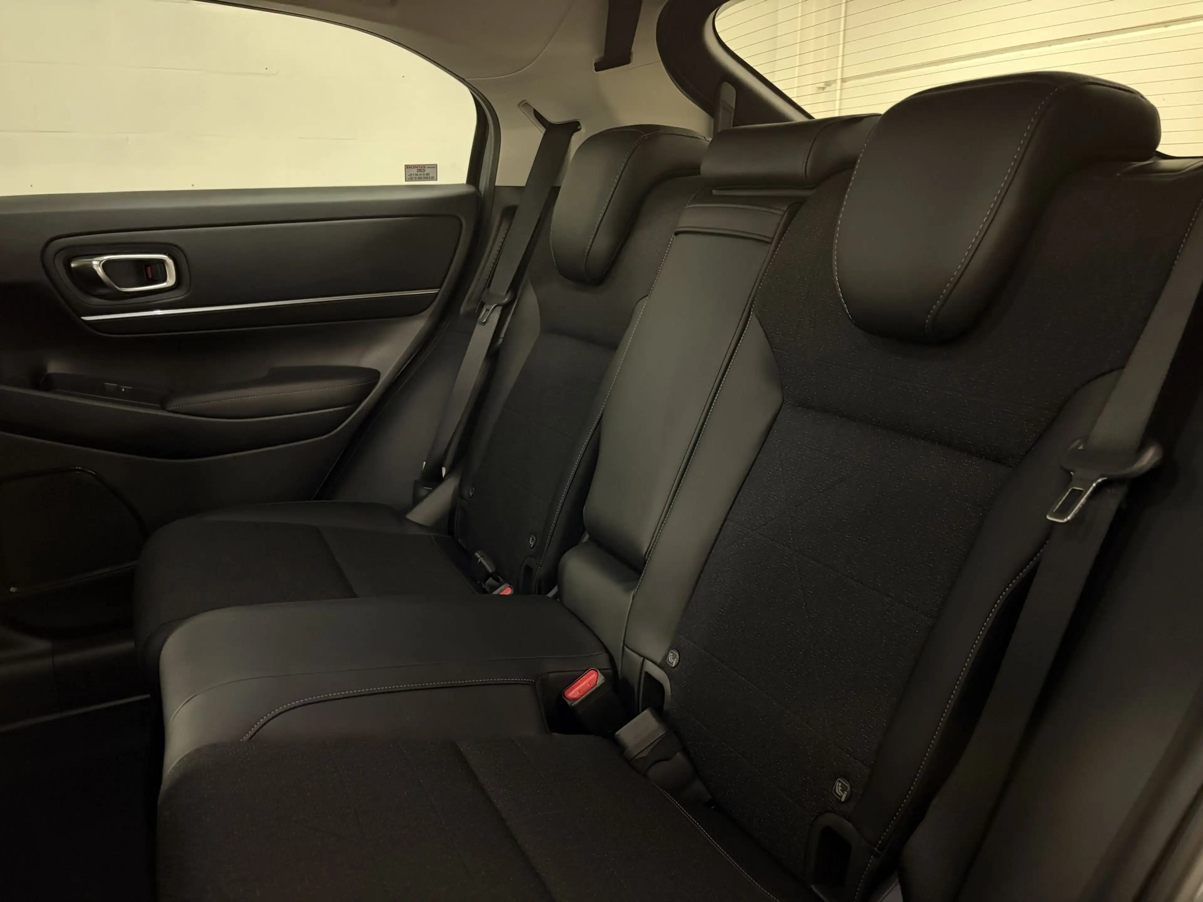 Honda HR-V 1.5 i-MMD Advance AT — photo 11