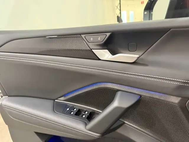 Volkswagen Tiguan view 19