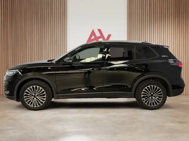 Volkswagen Tiguan view 11
