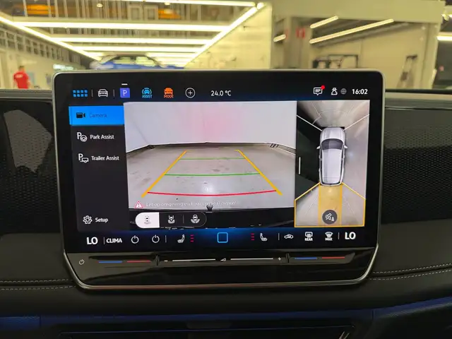 Volkswagen Tiguan view 24