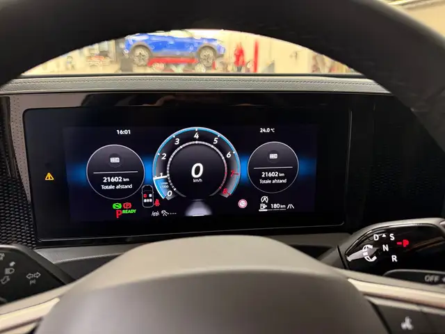 Volkswagen Tiguan view 17