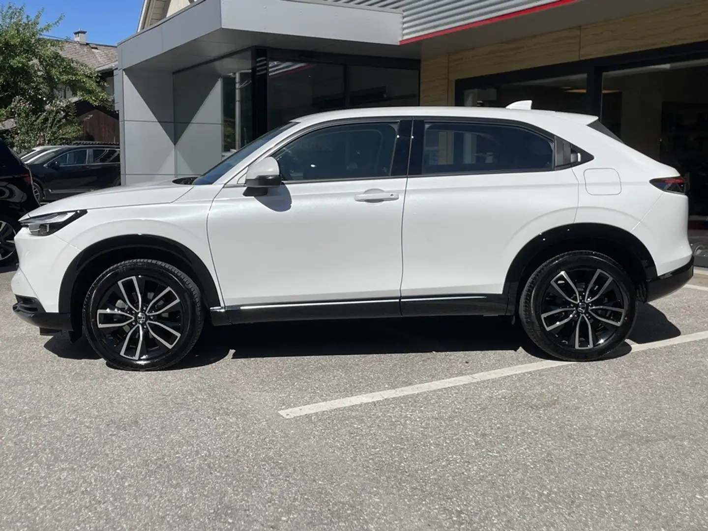 Honda HR-V 1,5 i-MMD Hybrid 2WD Advance Aut. Schwarz - 2