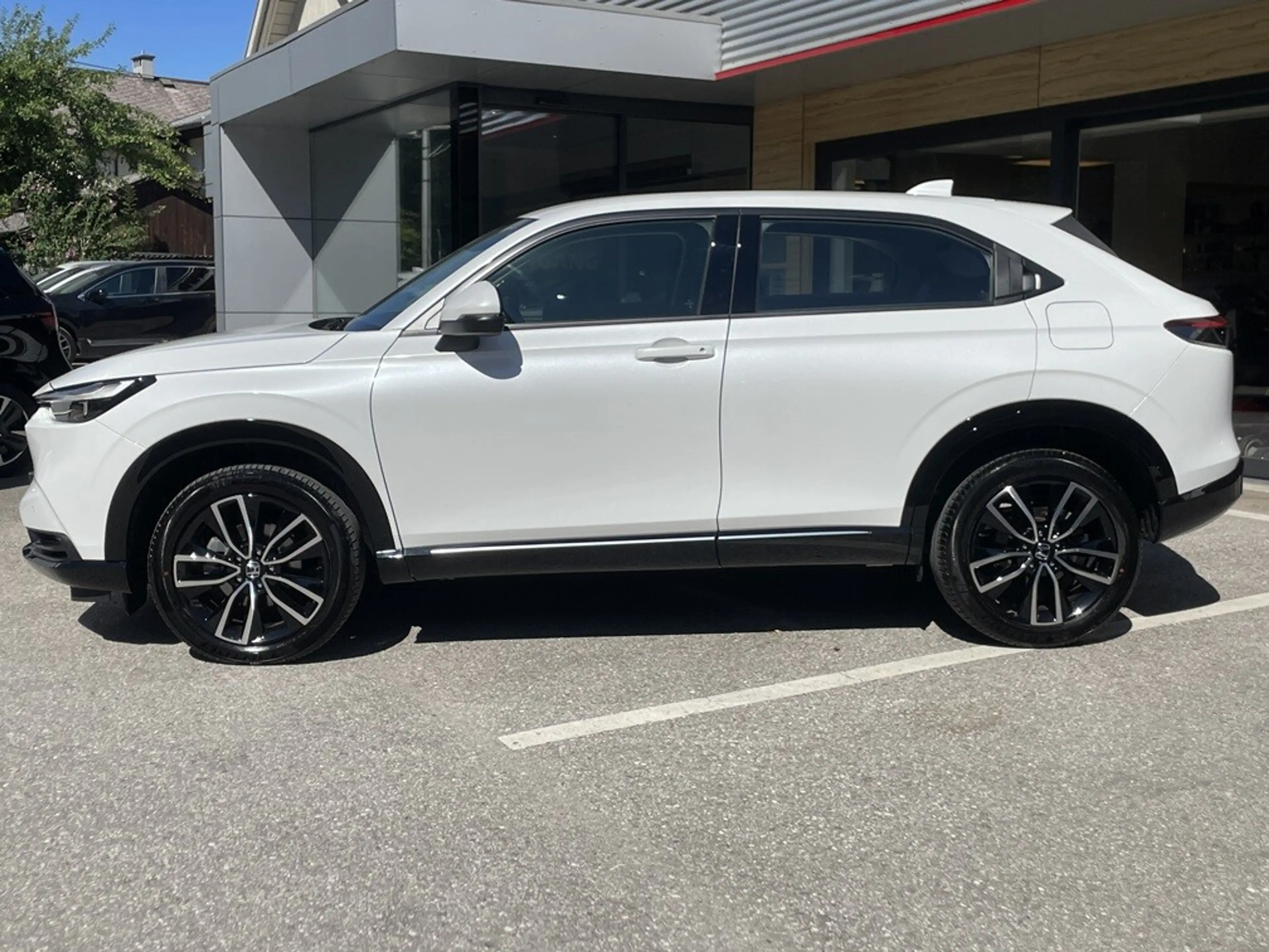 Honda HR-V 1,5 i-MMD Hybrid 2WD Advance Aut. — photo 2