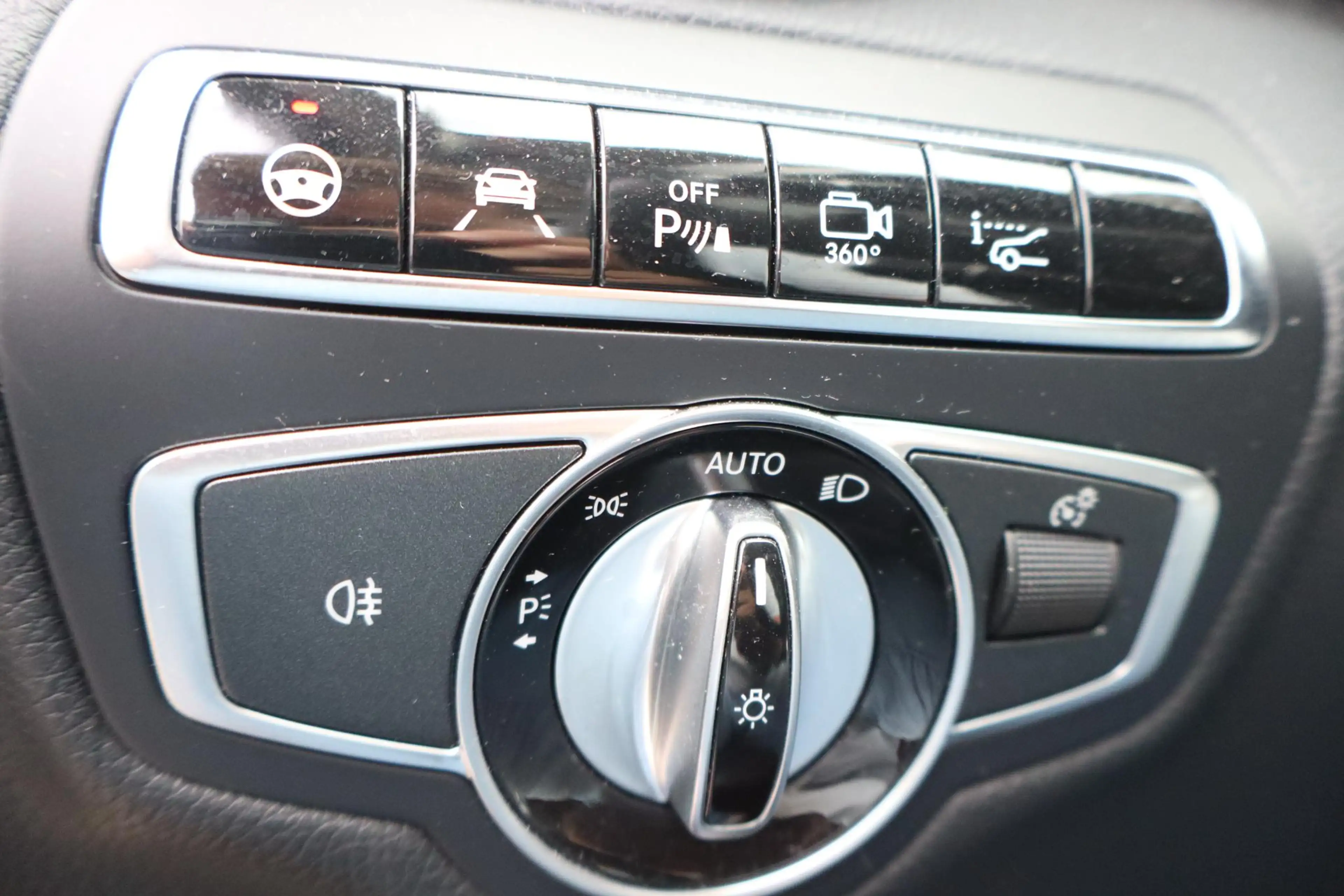 Mercedes-Benz C 350 e Lease Edition | Elektrisch glazen panorama-dak | — photo 28