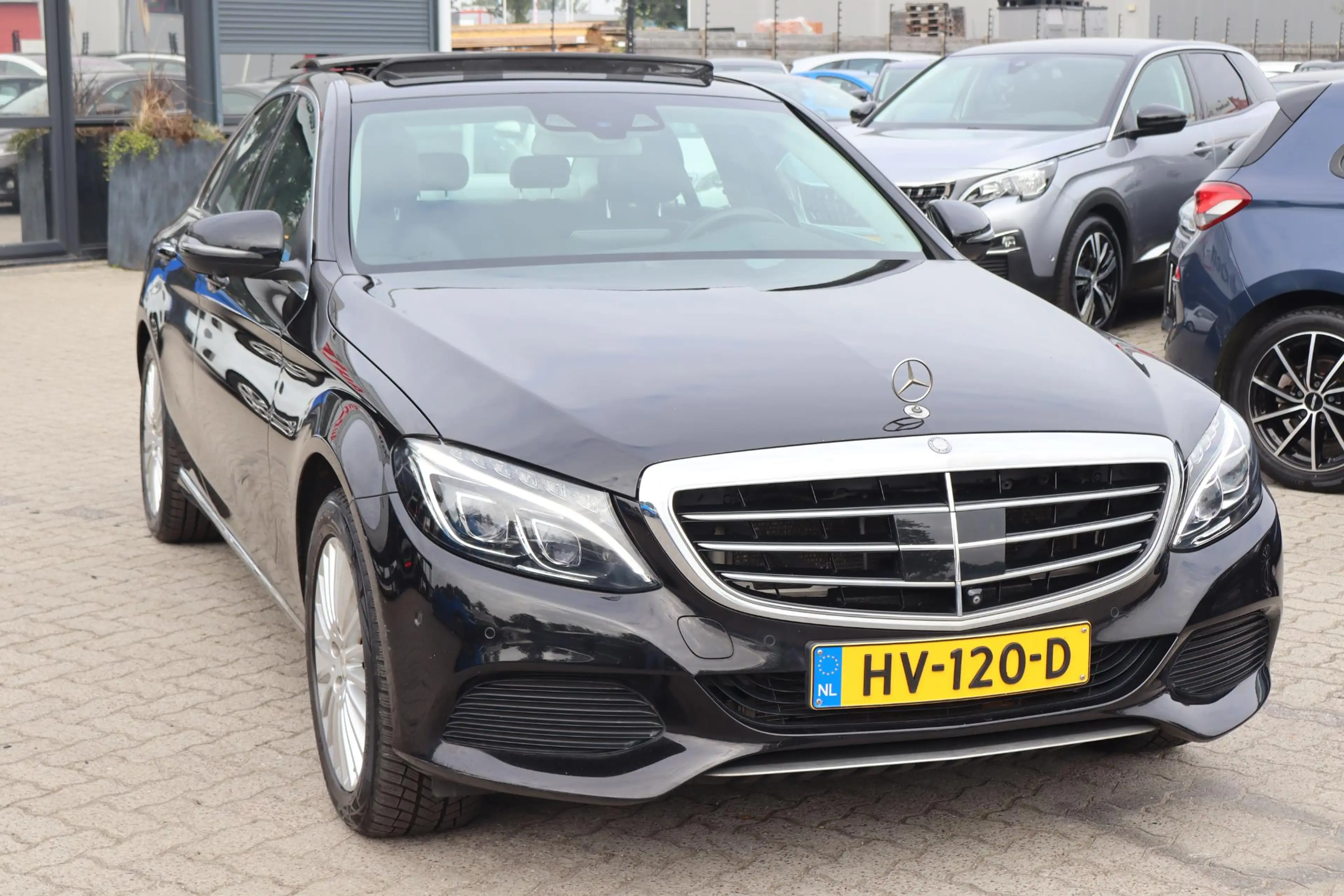 Mercedes-Benz C 350 e Lease Edition | Elektrisch glazen panorama-dak | — photo 11