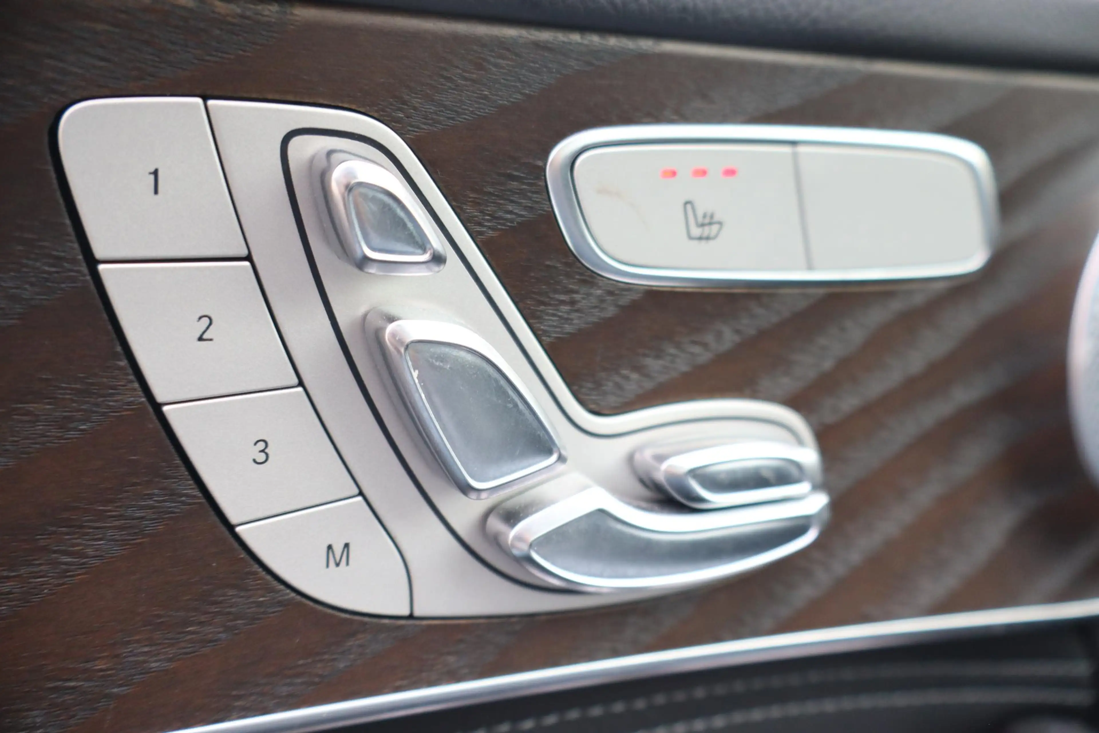 Mercedes-Benz C 350 e Lease Edition | Elektrisch glazen panorama-dak | — photo 15