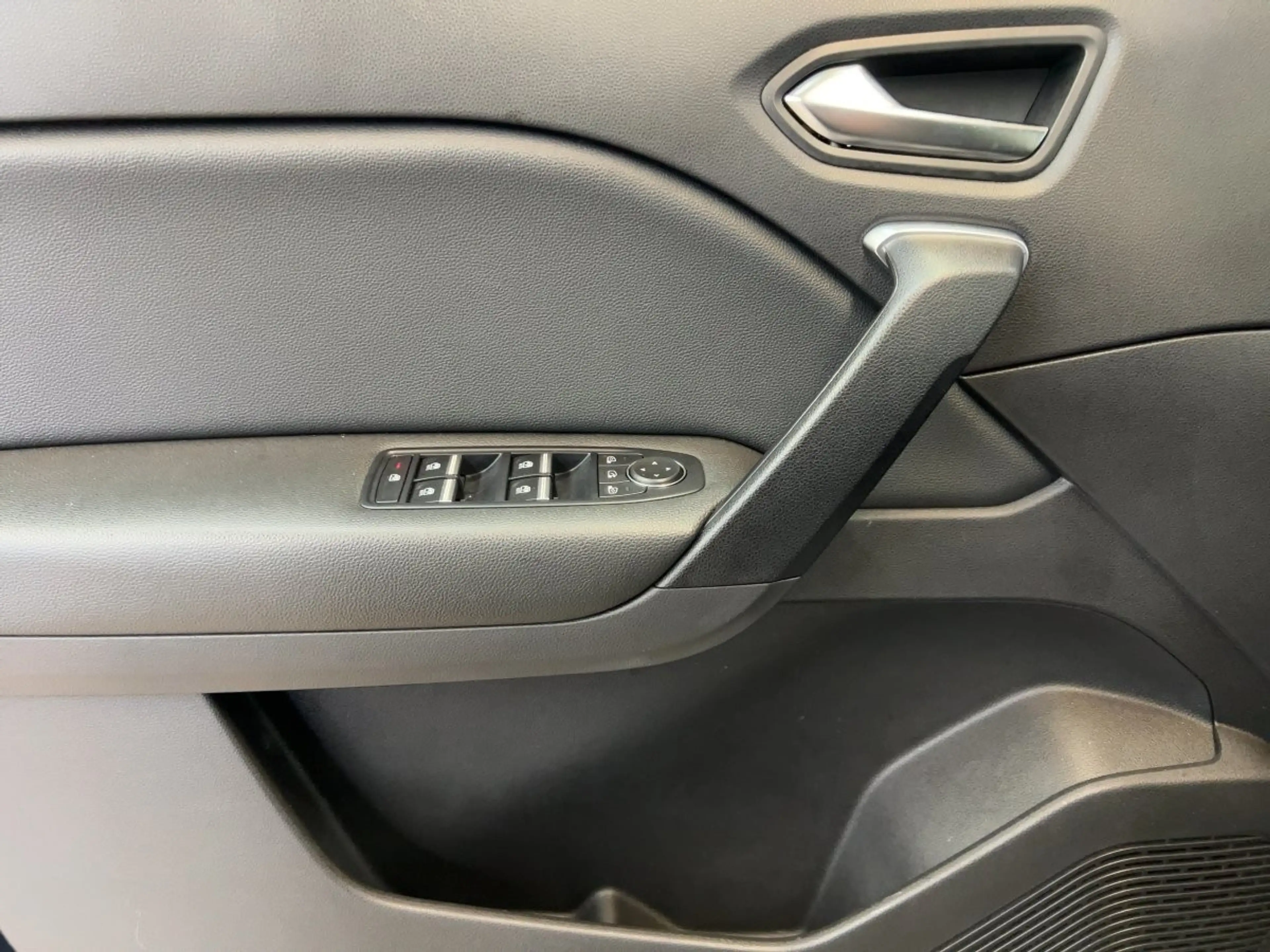 Renault Captur INTENS TCe 140 Apple CarPlay SHZ PDC KLIMA — photo 13