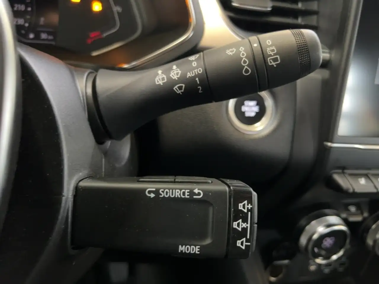 Renault Captur INTENS TCe 140 Apple CarPlay SHZ PDC KLIMA, миниатюра 19