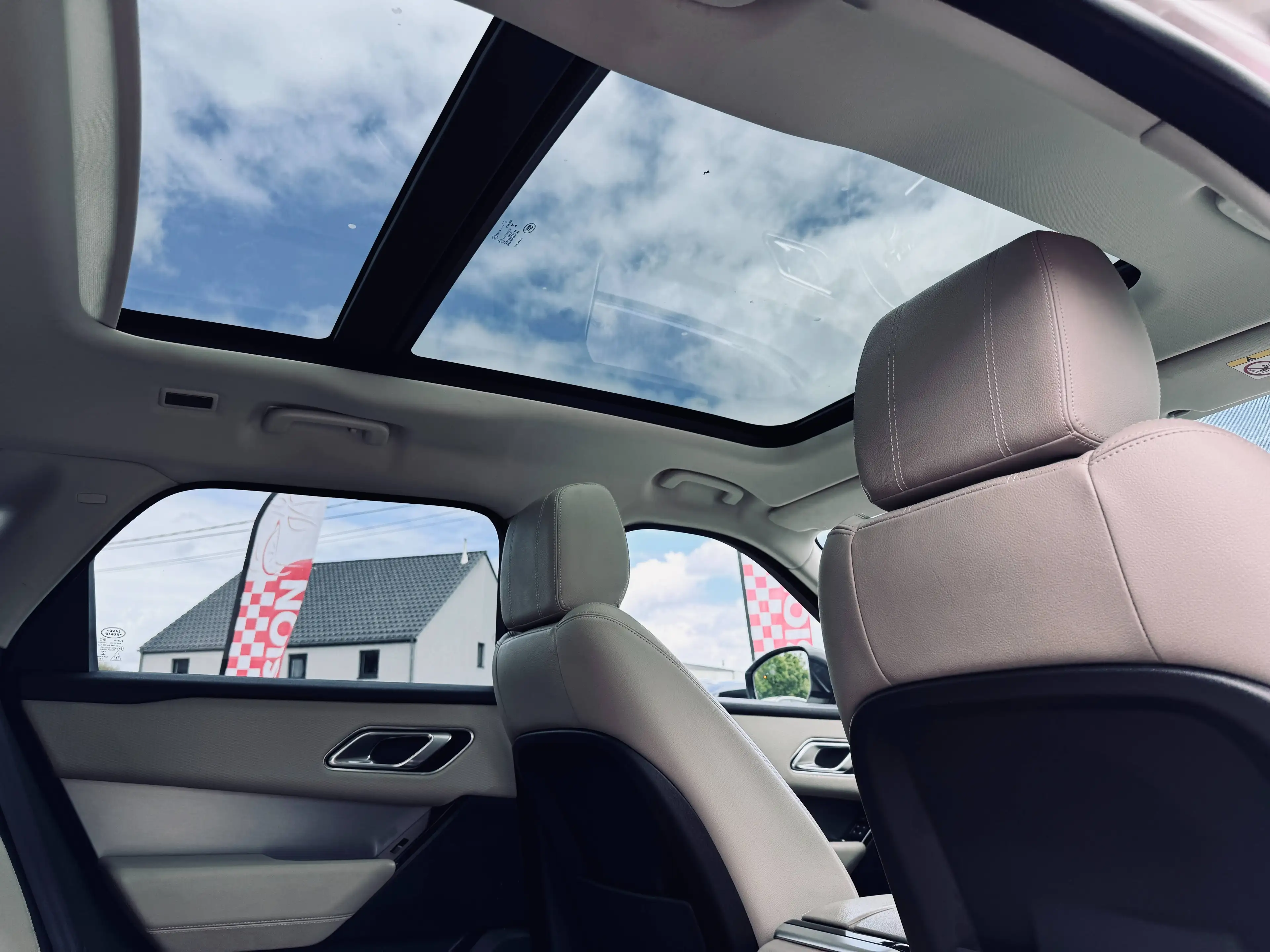 Land Rover Range Rover Velar Velar 2.0 TD4 R-Dynamic, Full, Automatique, Garantie 1an — photo 2