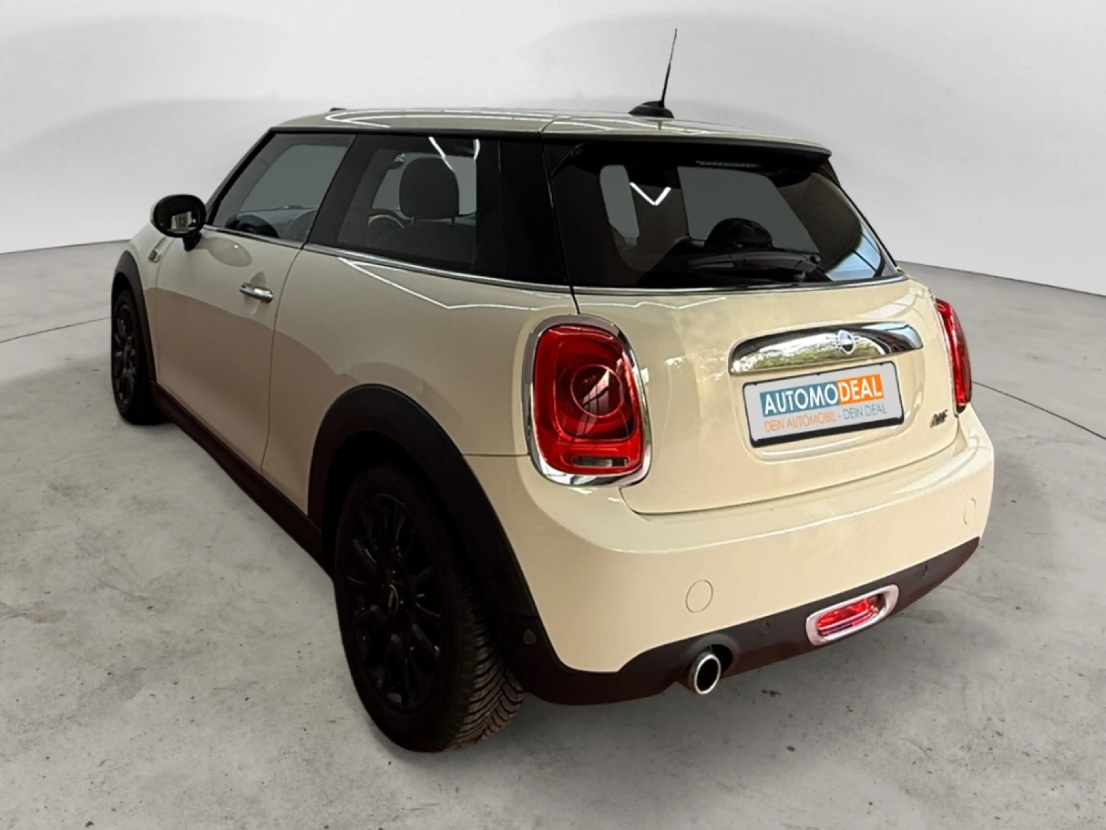 MINI One AUTOMATIK ALLWETTER NAV PANODACH DIG-DISPLAY SITZ. — photo 7