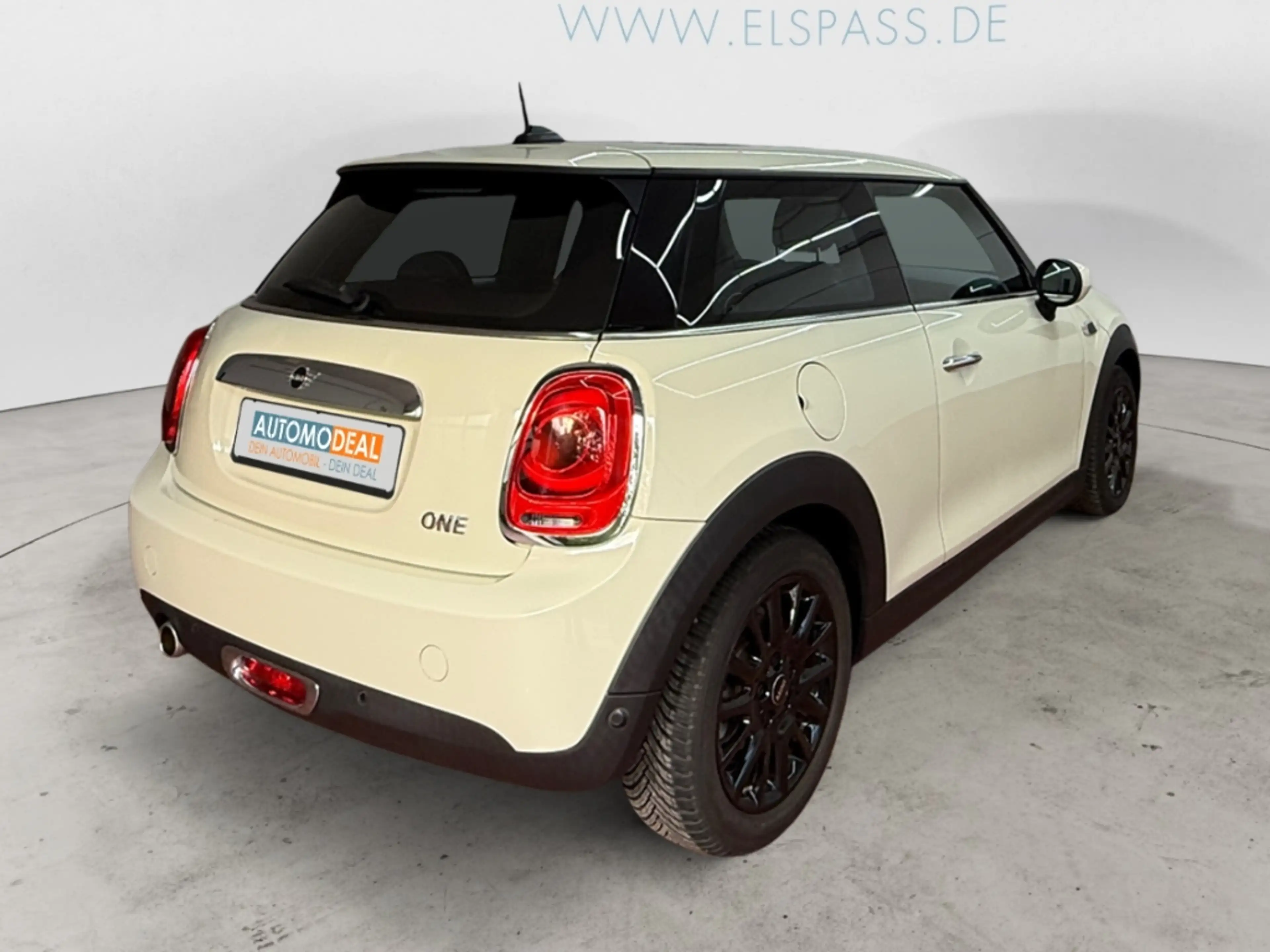 MINI One AUTOMATIK ALLWETTER NAV PANODACH DIG-DISPLAY SITZ. — photo 5