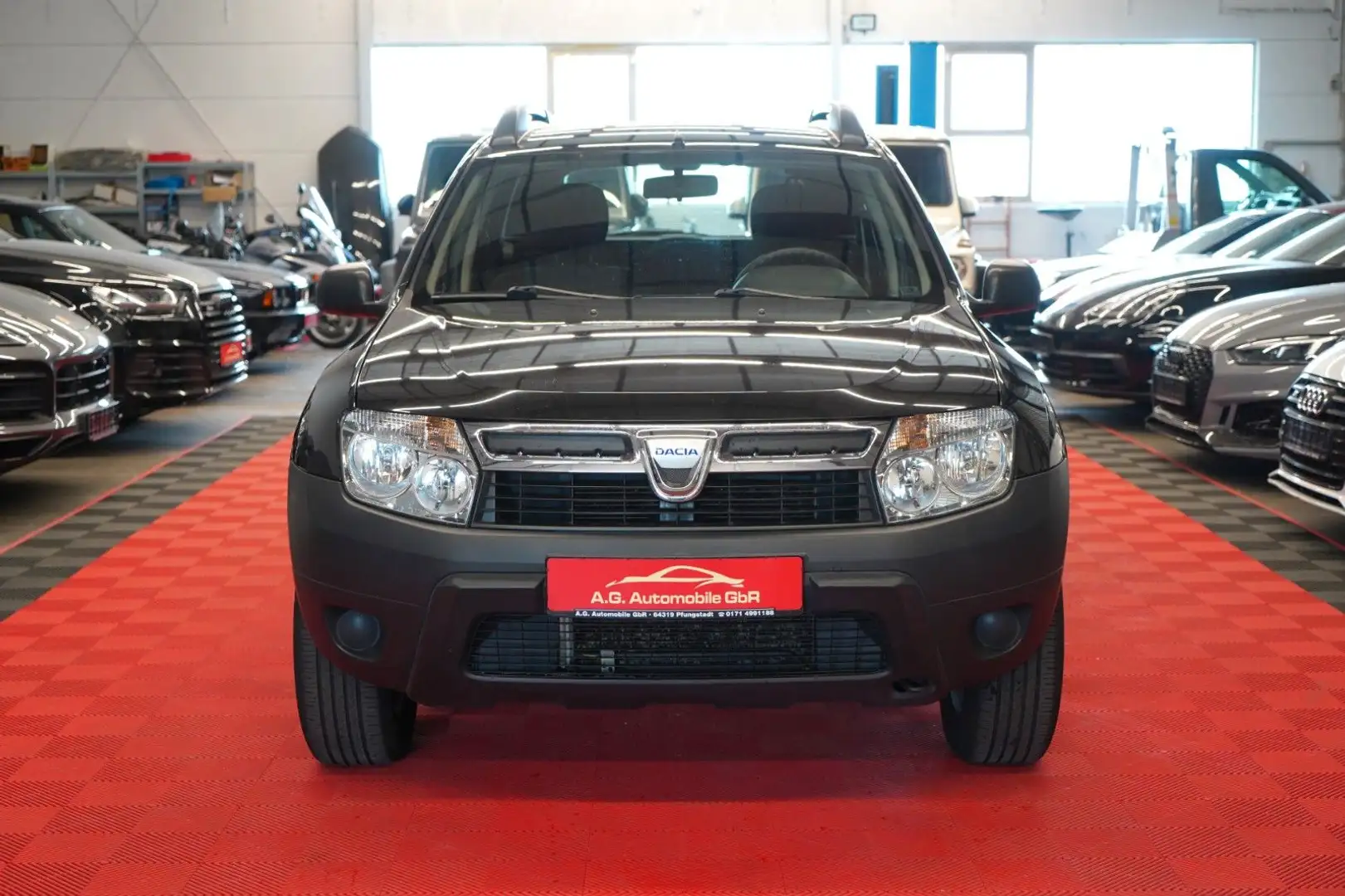 Dacia Duster 1.6 Klima*Einparkhilfe*Anhängerk*2.Hand* Schwarz - 2