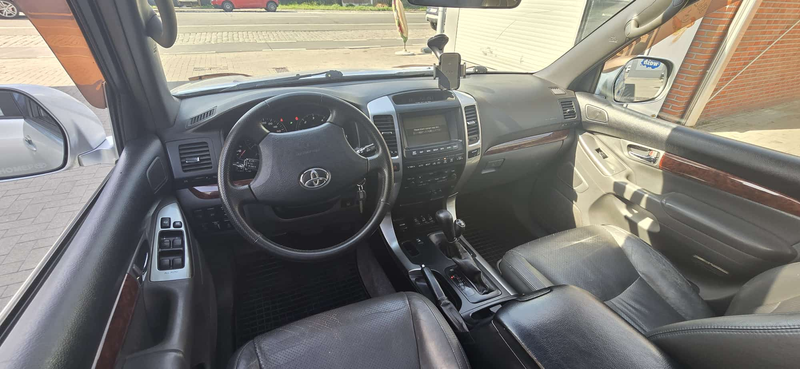 Toyota Land Cruiser 3.0 Turbo D-4D VIP — photo 9