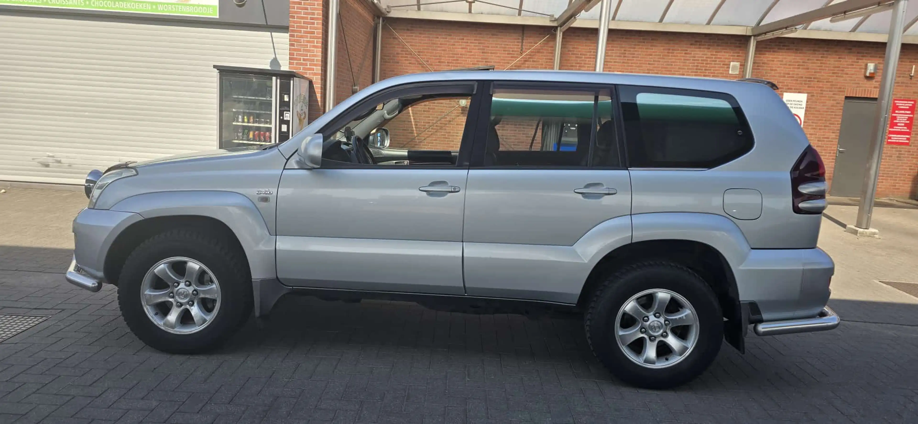 Toyota Land Cruiser 3.0 Turbo D-4D VIP — photo 5