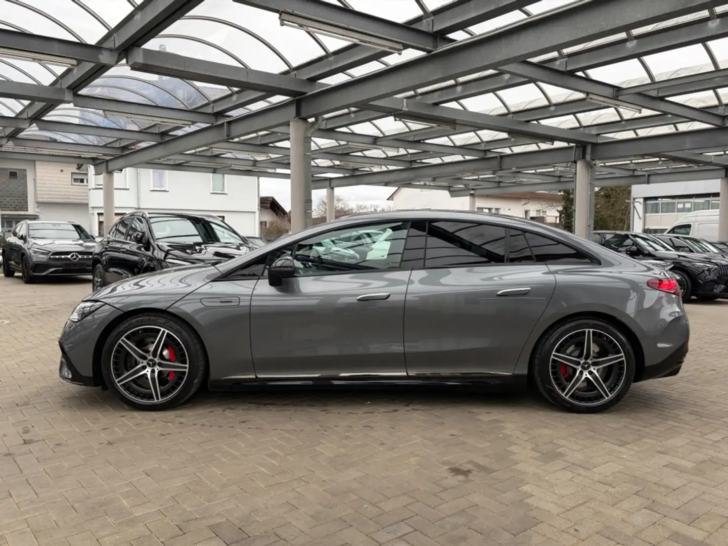 Mercedes-Benz EQE 53 AMG 4M + PREMIUM+2xNIGHT+PANO+MEMORY+360° Grau - 2