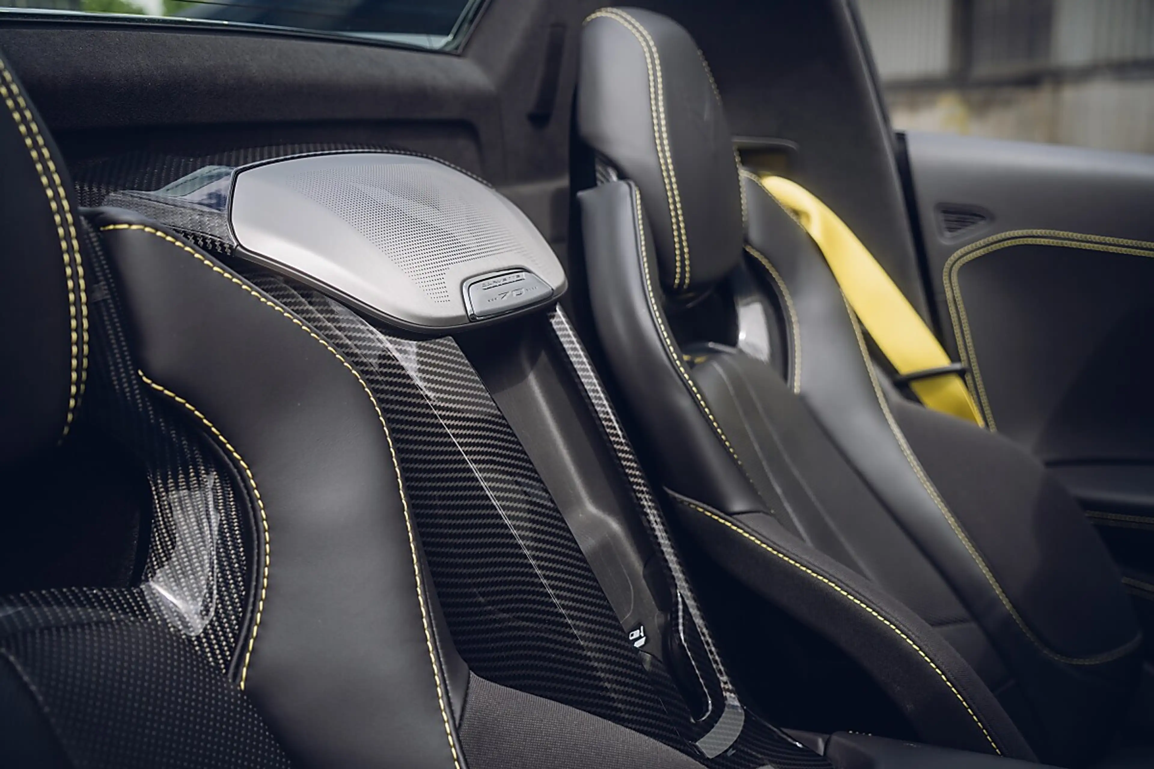 Chevrolet Corvette — photo 10