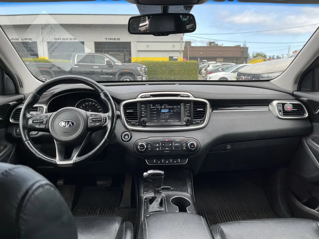 Kia Sorento снимка Kia Sorento