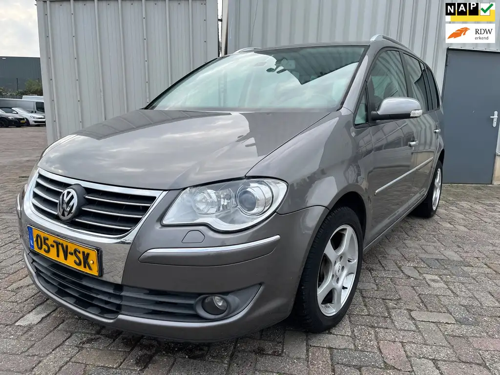 Volkswagen Touran 2007 из Европы — купить под ключ