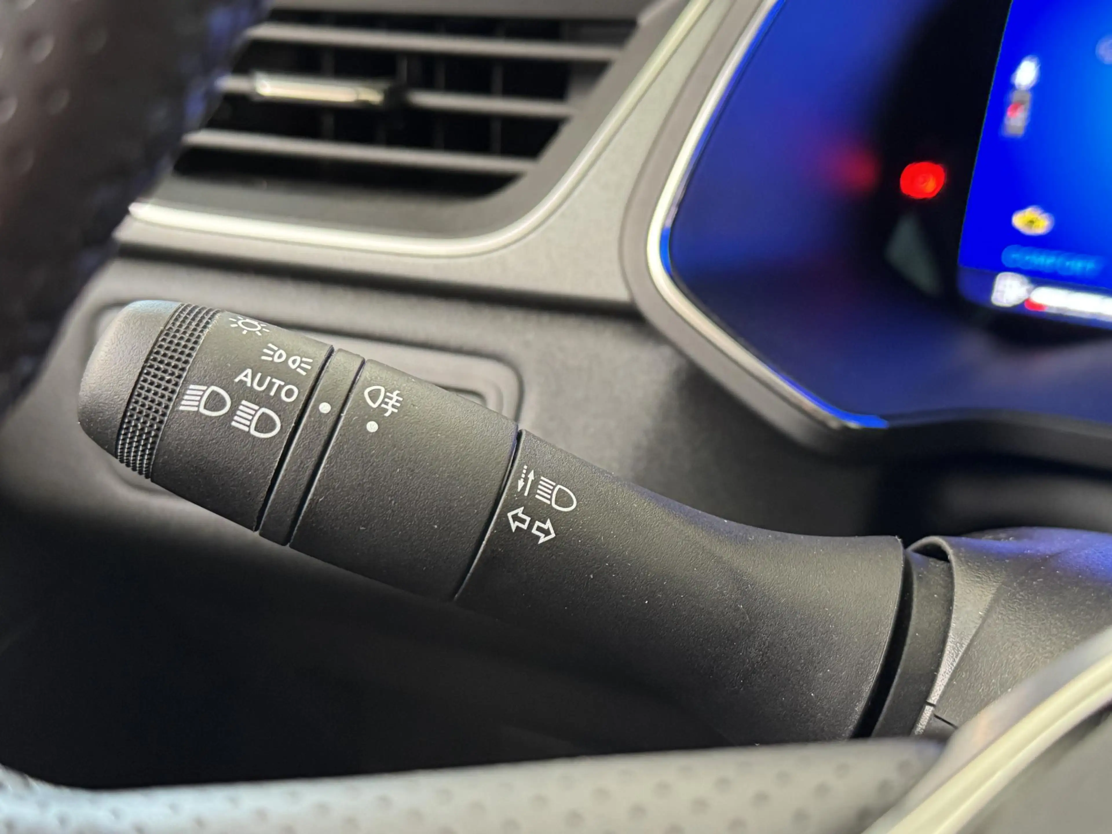 Renault Symbioz 1.8 E-Tech full hybrid 160 Techno | Adaptive Cruis — photo 17